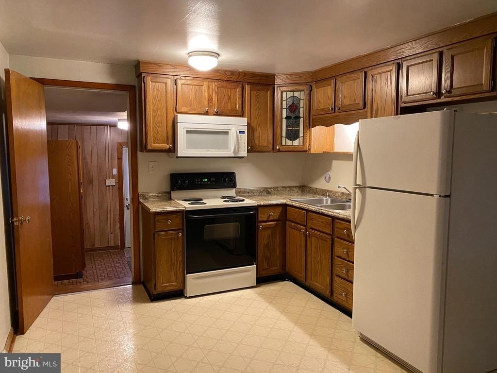 105 Fay Street - Photo 3
