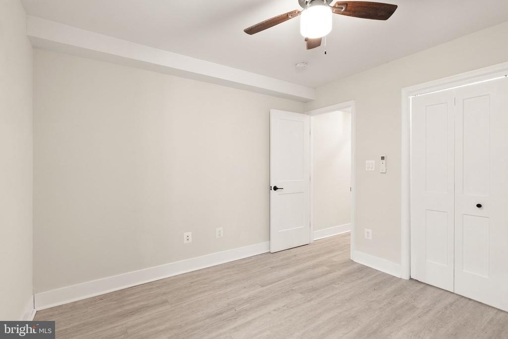 214 S Henry Street - Photo 17