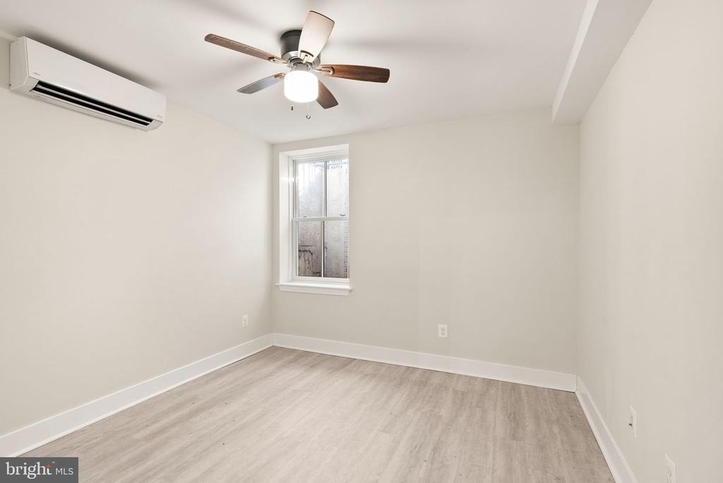 214 S Henry Street - Photo 13