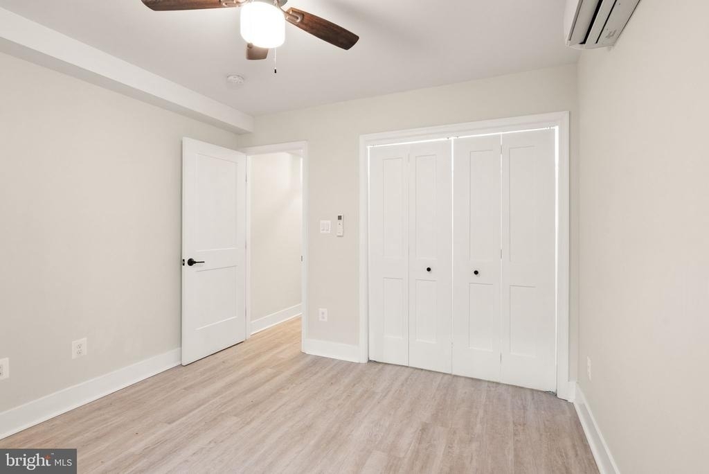 214 S Henry Street - Photo 15