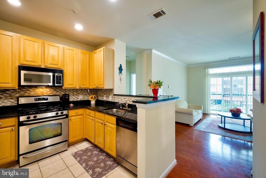 2301 25th Street S - Photo 3