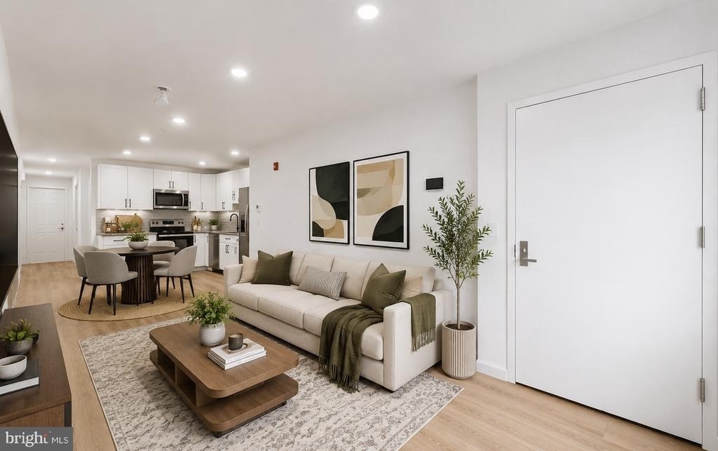 913 N 43rd Street - Photo 2