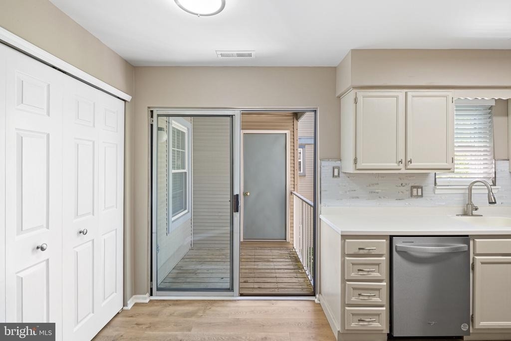 107 Sweetwater Drive - Photo 4