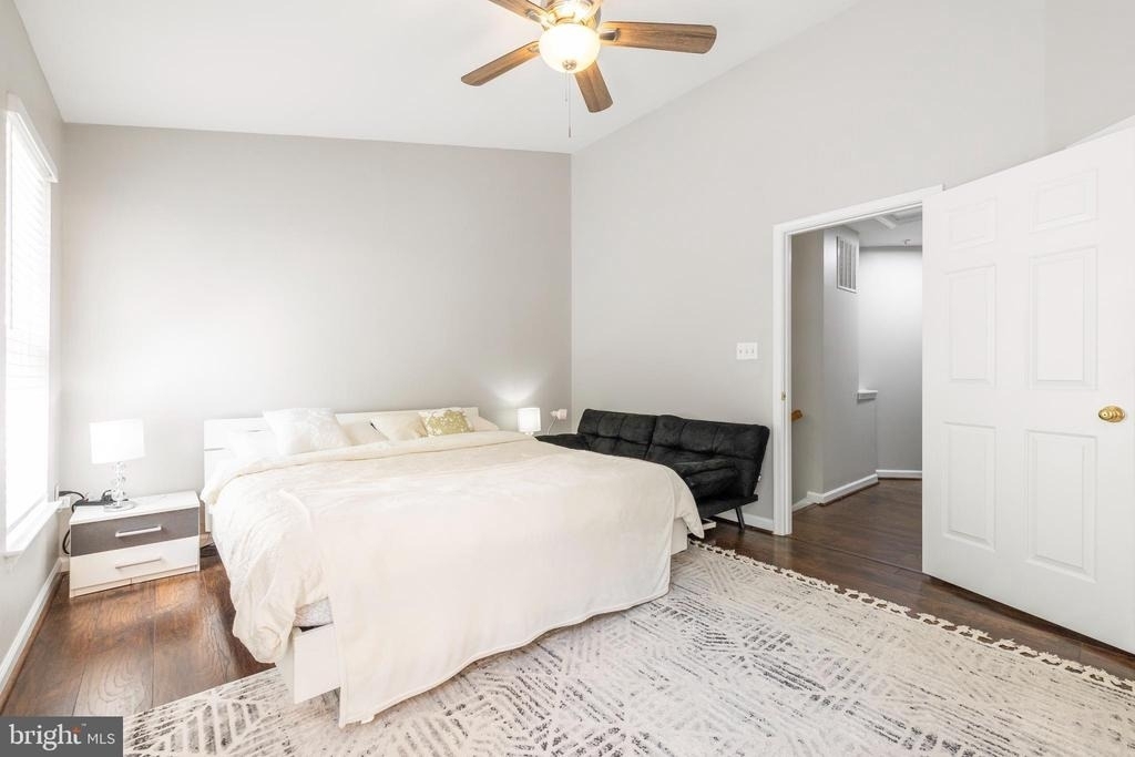 4004 Meadow Trail Lane - Photo 18