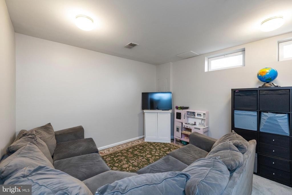4004 Meadow Trail Lane - Photo 29