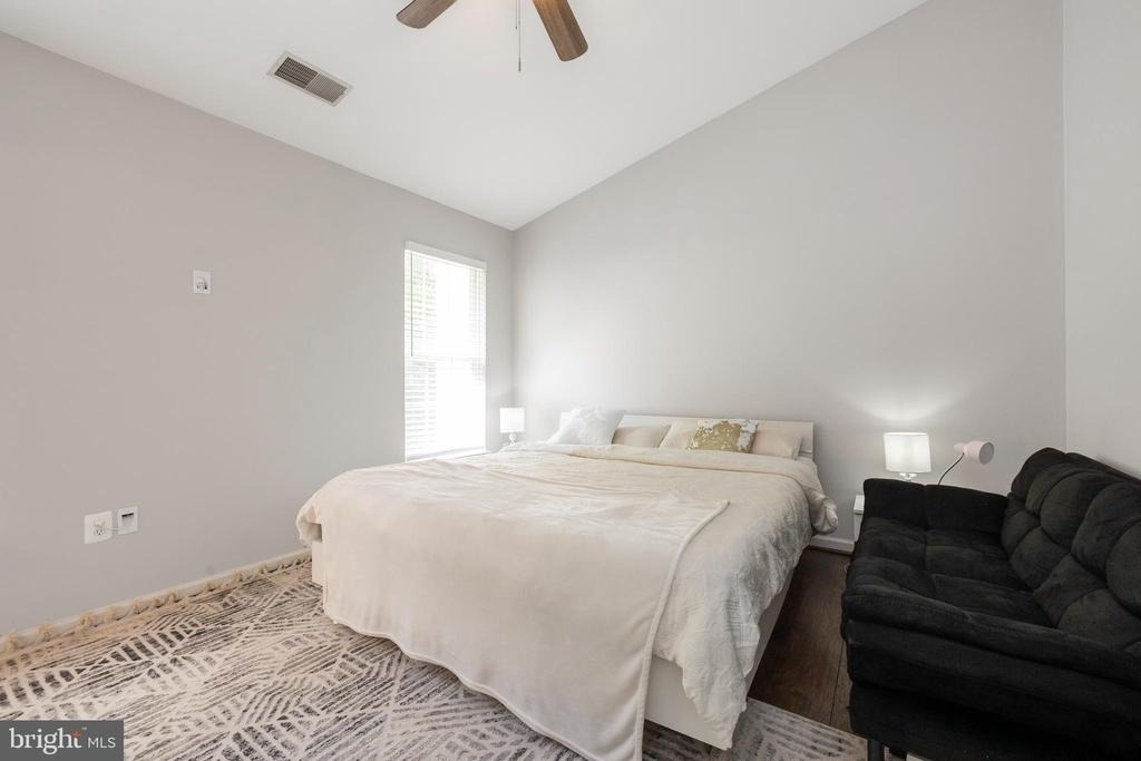 4004 Meadow Trail Lane - Photo 17