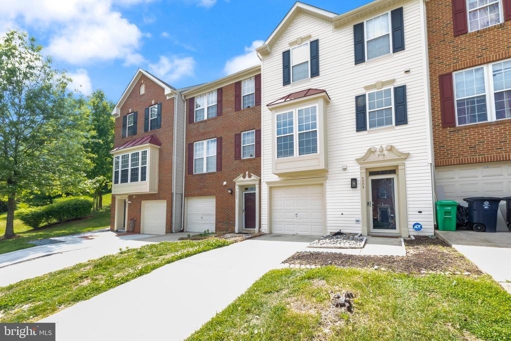 4004 Meadow Trail Lane - Photo 1