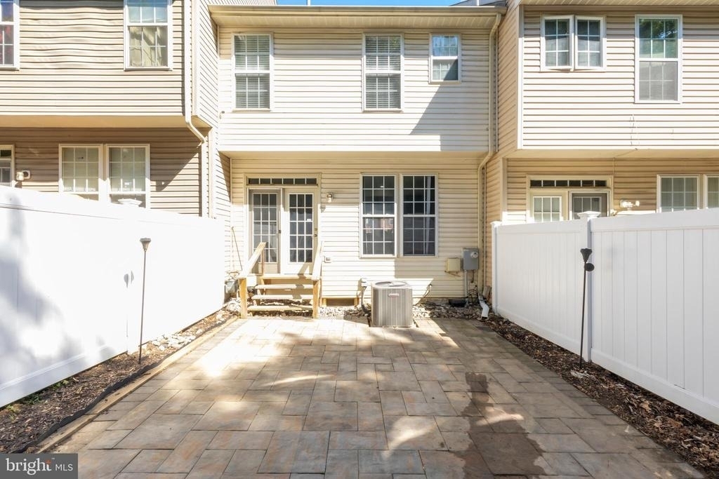 4004 Meadow Trail Lane - Photo 33