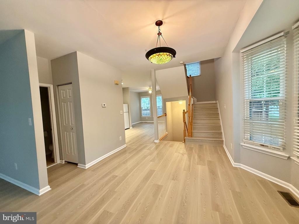 8 Diamond Hill Court - Photo 2