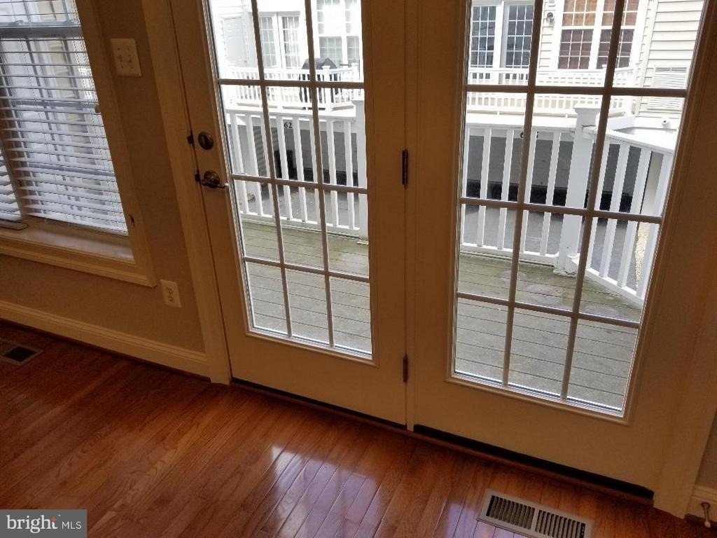 643 Pullman Place - Photo 9