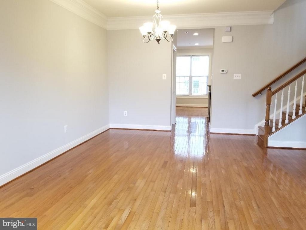 643 Pullman Place - Photo 11