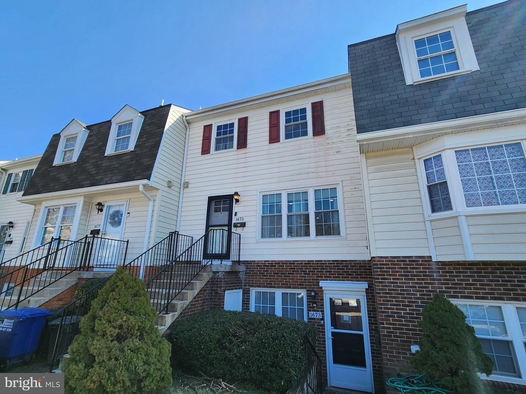 1675 Ridgely Court - Photo 3