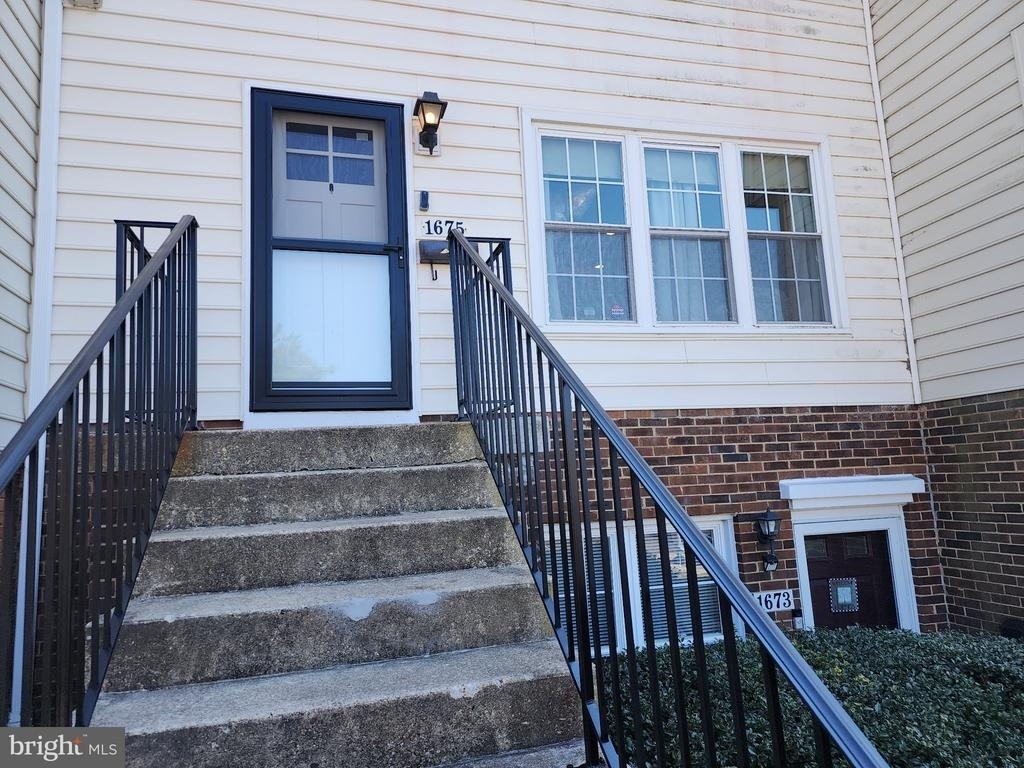 1675 Ridgely Court - Photo 9