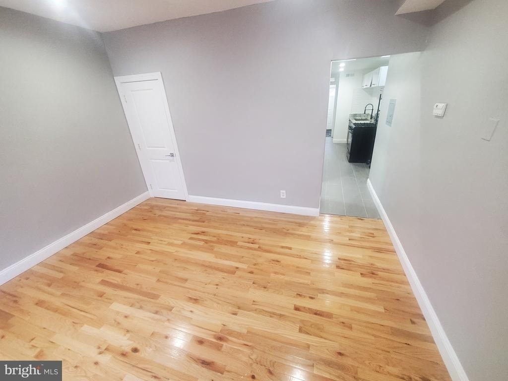 1122 Penn Street Ne - Photo 1