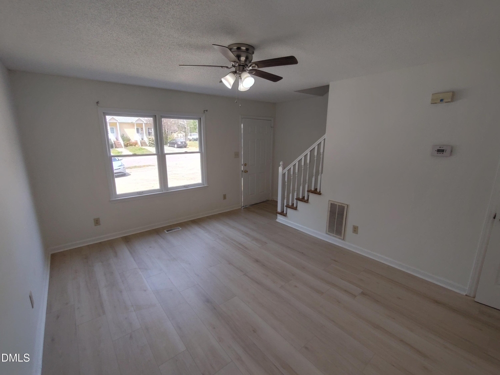 2211 Peppertree Street - Photo 2