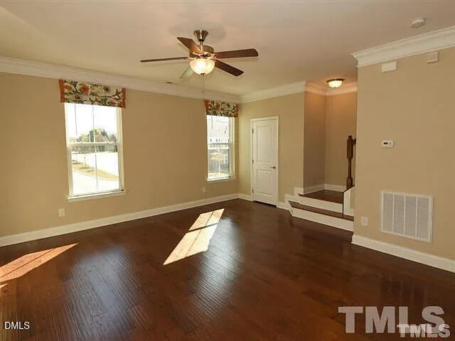 438 Berry Chase Way - Photo 4