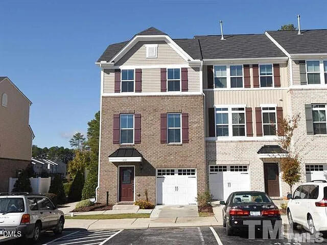 438 Berry Chase Way - Photo 0