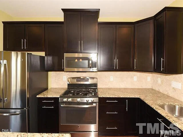 438 Berry Chase Way - Photo 11