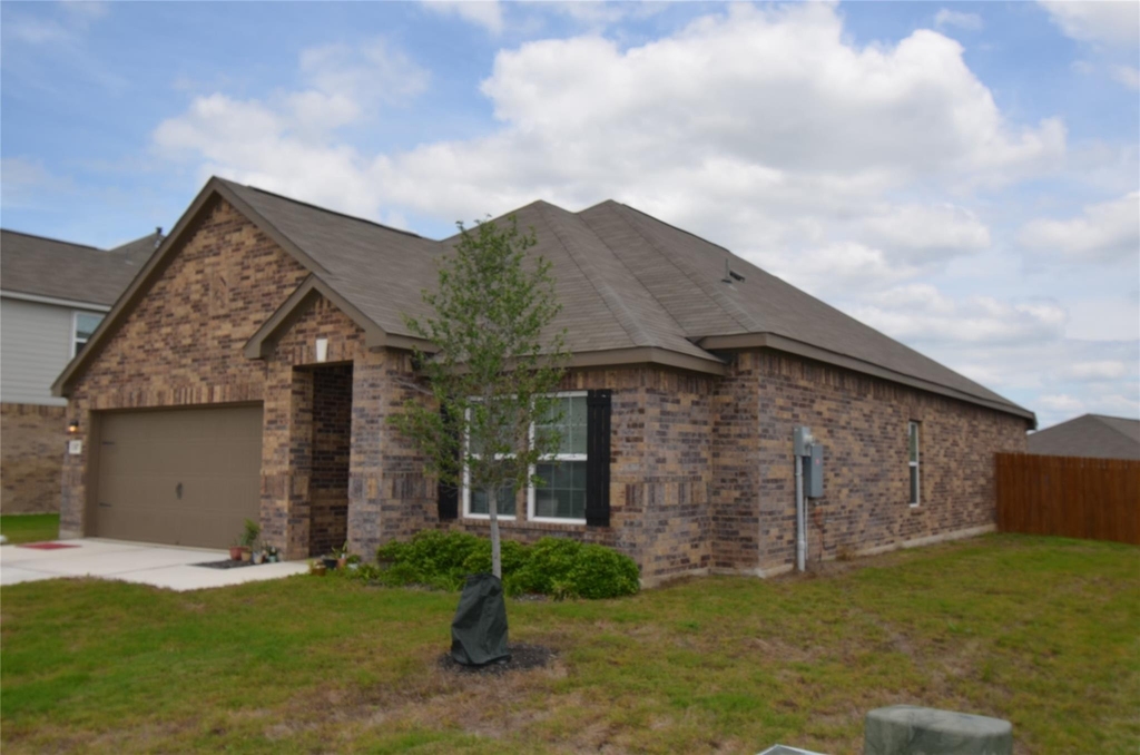 1187 Amy Dr - Photo 3