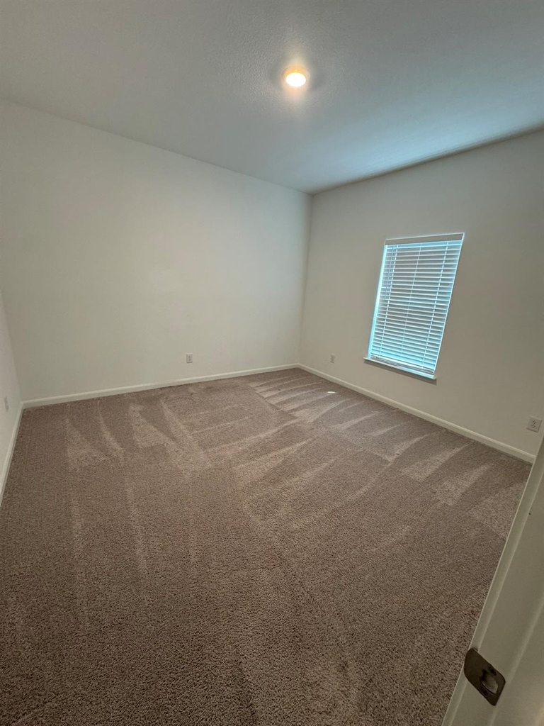 1187 Amy Dr - Photo 19