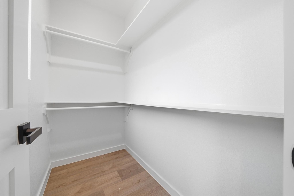 2212 Yellow Jacket Ln - Photo 33