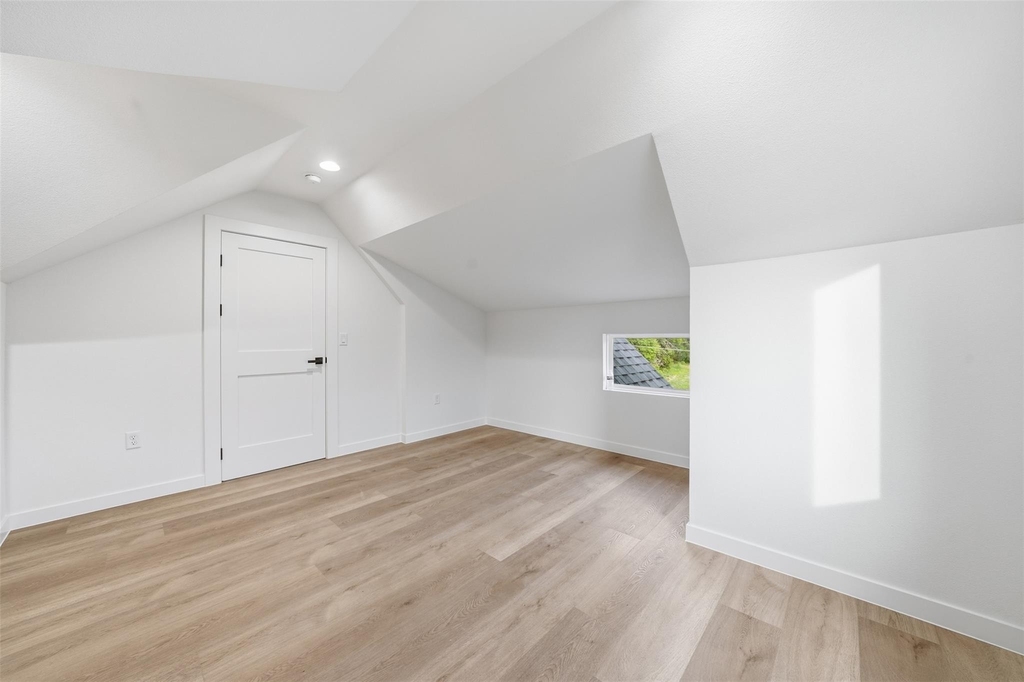 2212 Yellow Jacket Ln - Photo 22