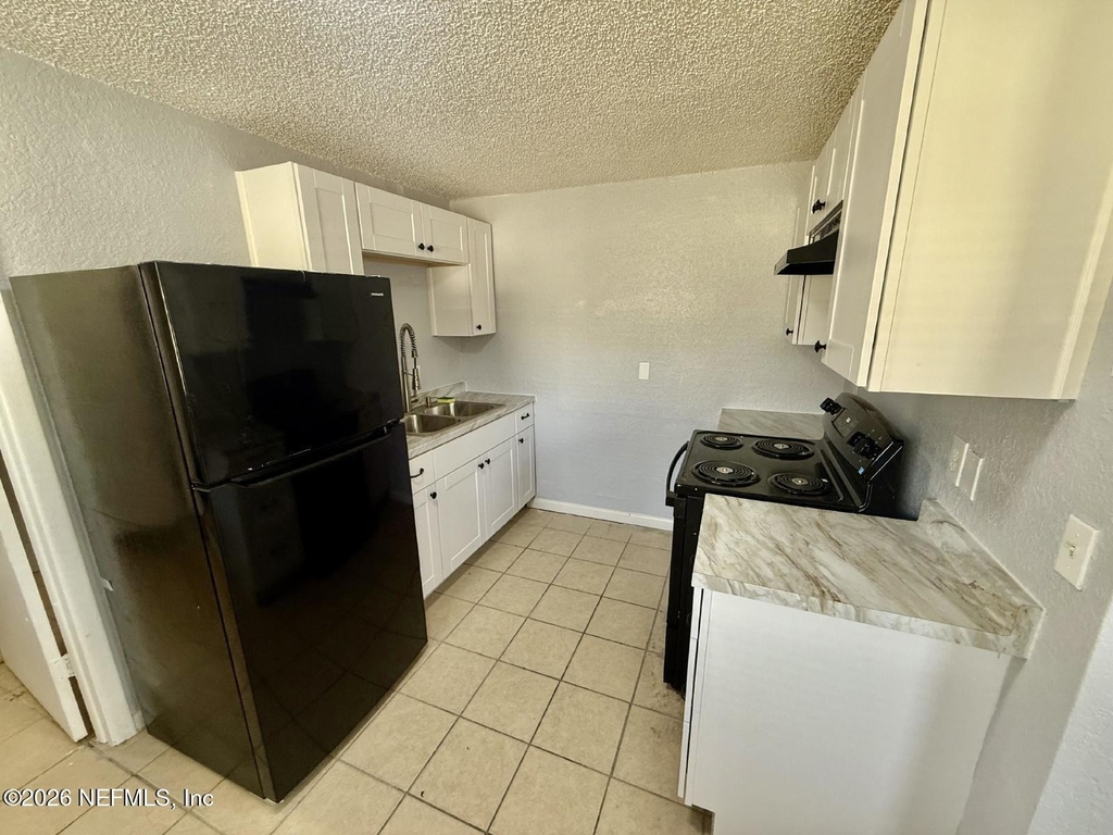 2540 W 25th Street - Photo 1