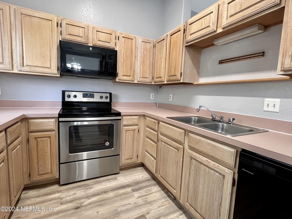 10150 Belle Rive Boulevard - Photo 8