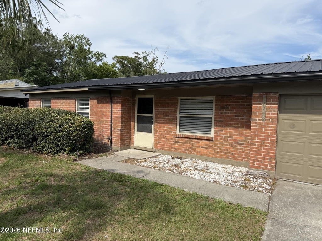 7539 Walden Road - Photo 3