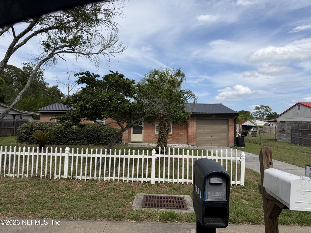 7539 Walden Road - Photo 4
