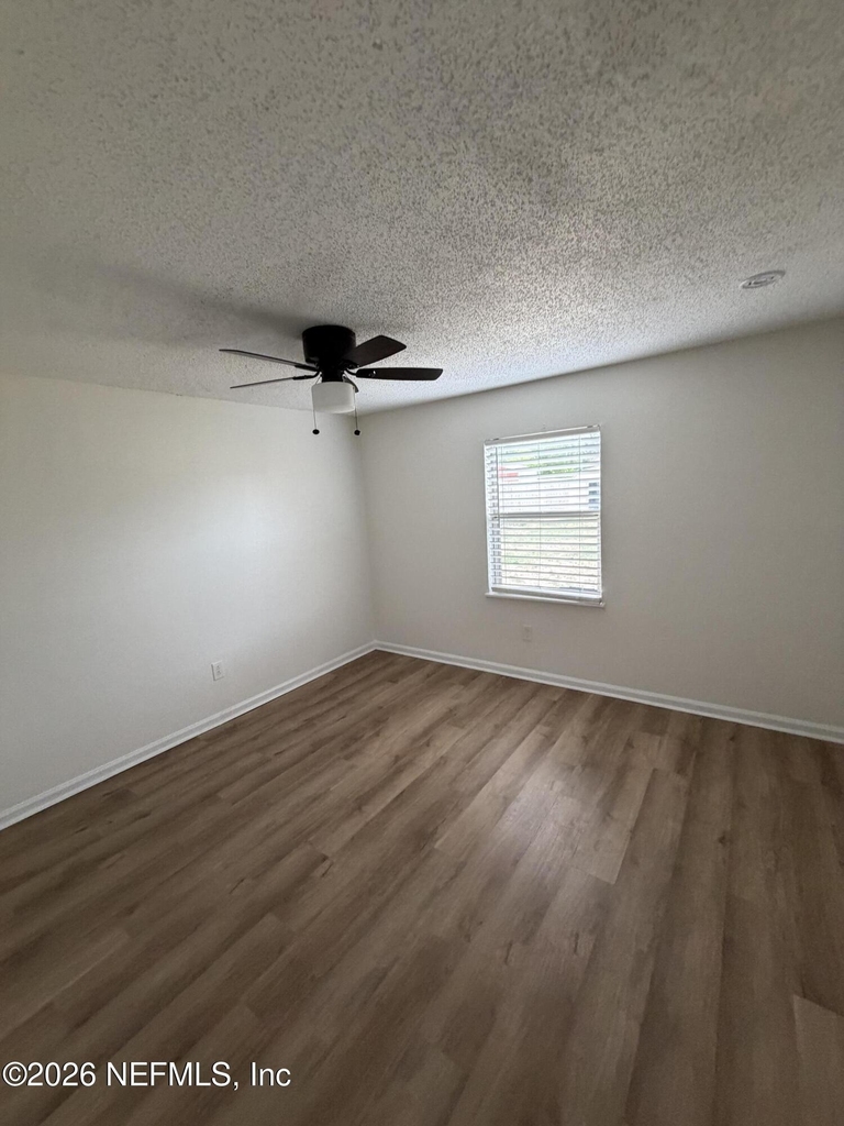 7539 Walden Road - Photo 11