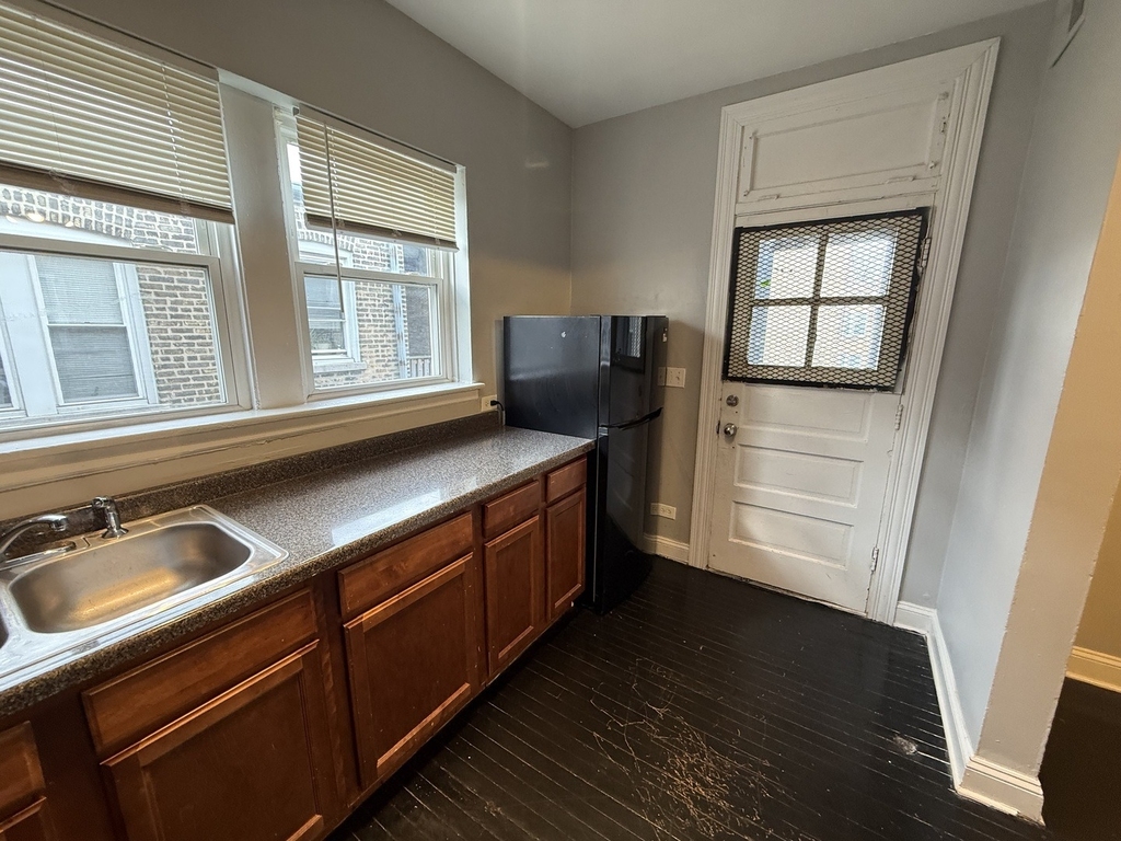 7344 N Damen Avenue - Photo 7