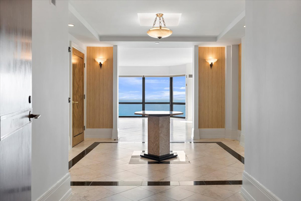 100 E Huron Street - Photo 1