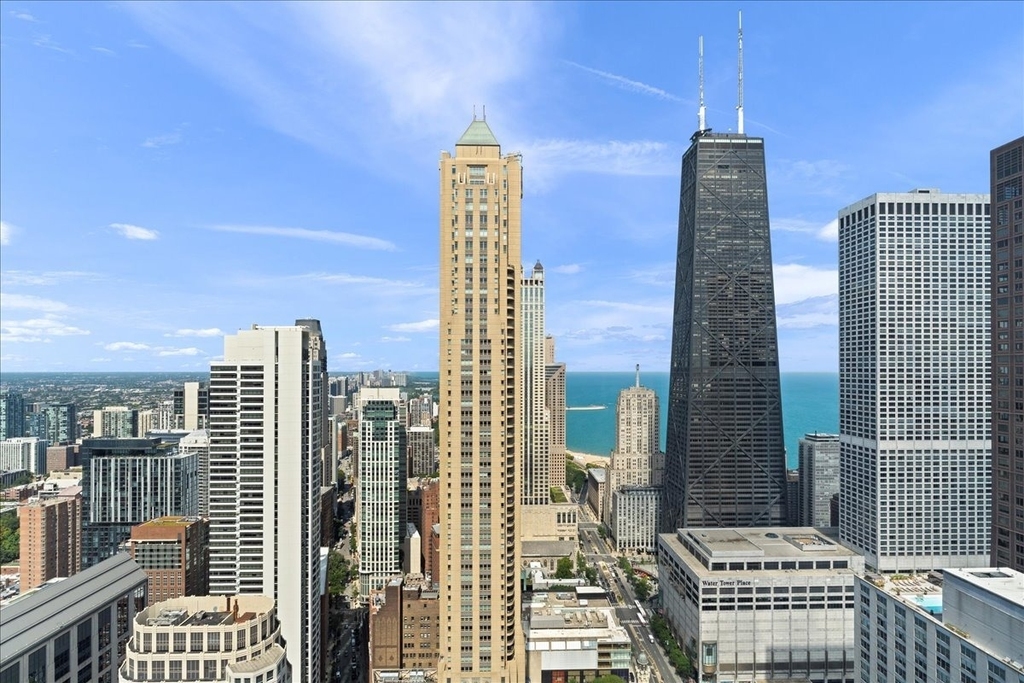 100 E Huron Street - Photo 26