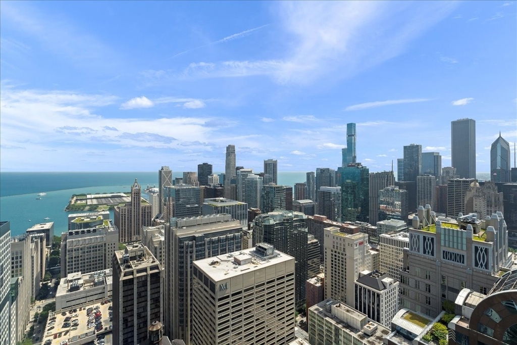 100 E Huron Street - Photo 27