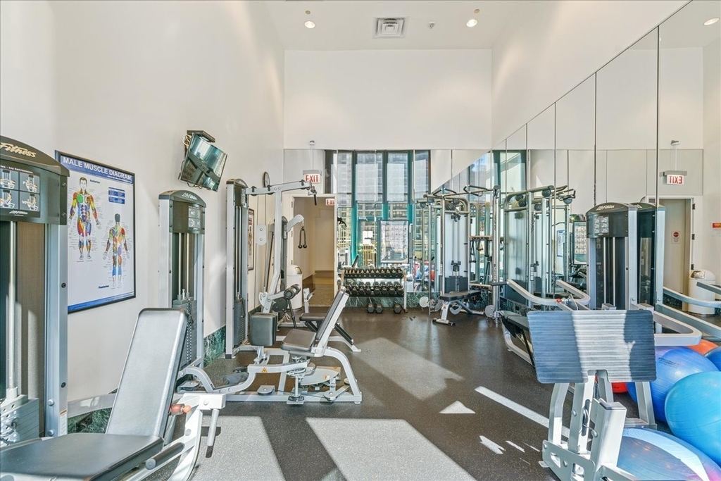 100 E Huron Street - Photo 32