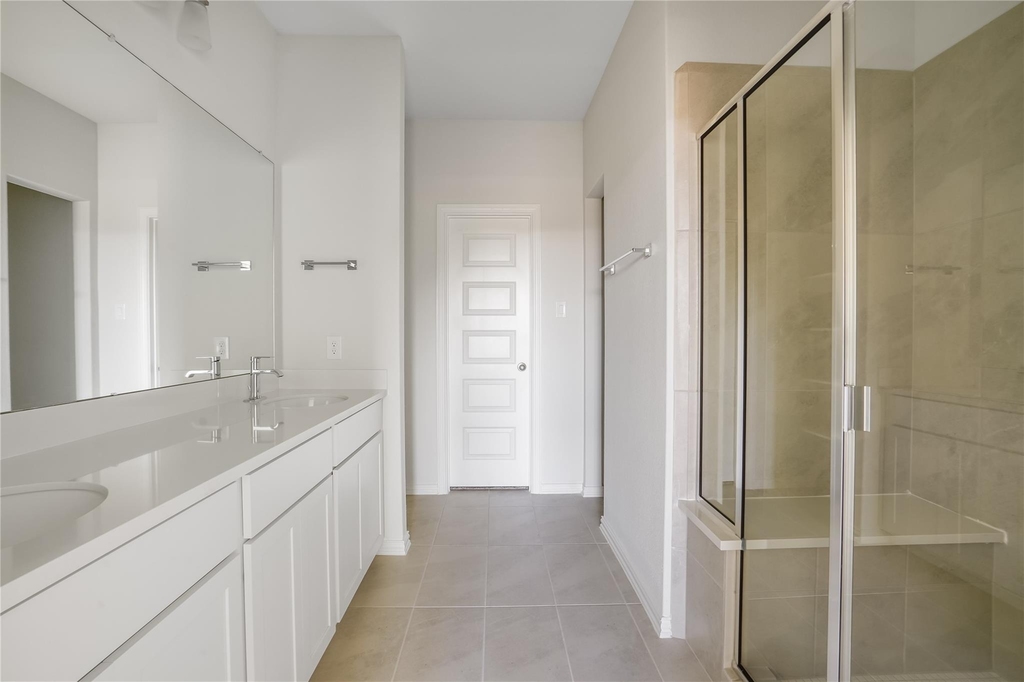 27935 Western Creek Court - Photo 7