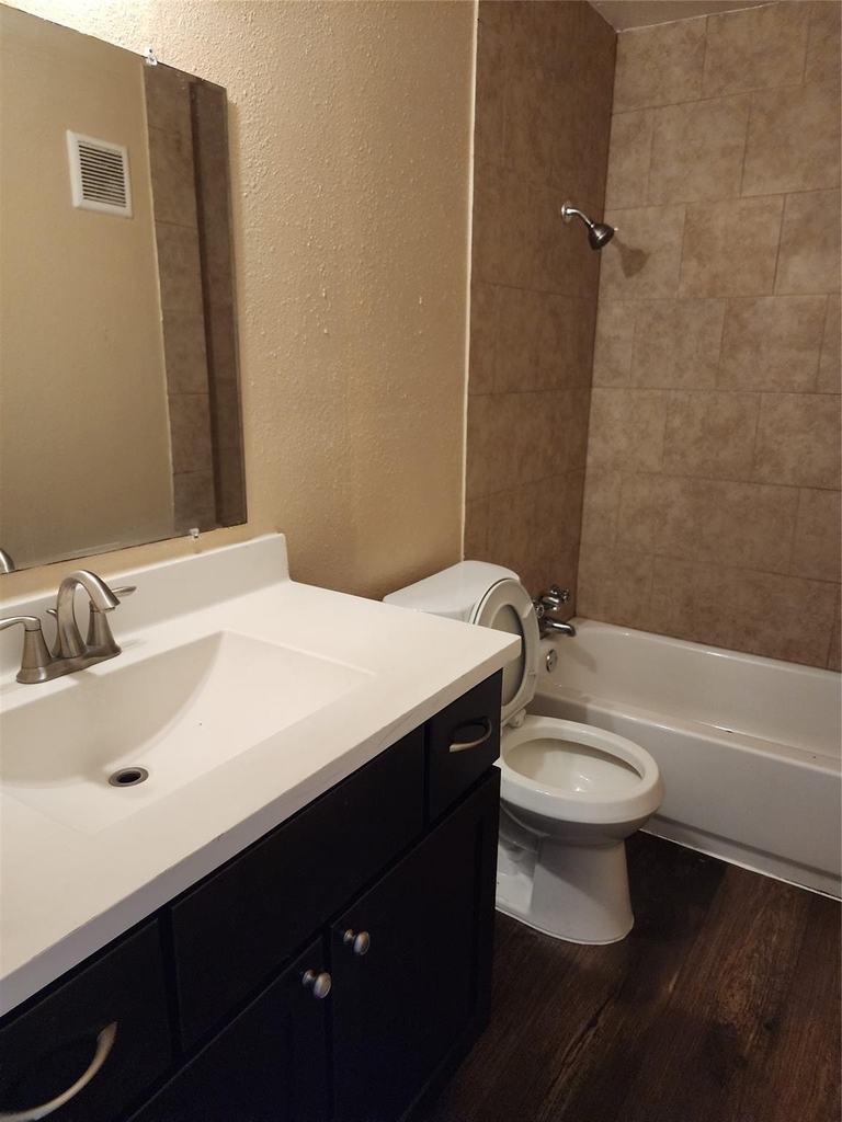 4311 Yellowstone St Boulevard - Photo 4