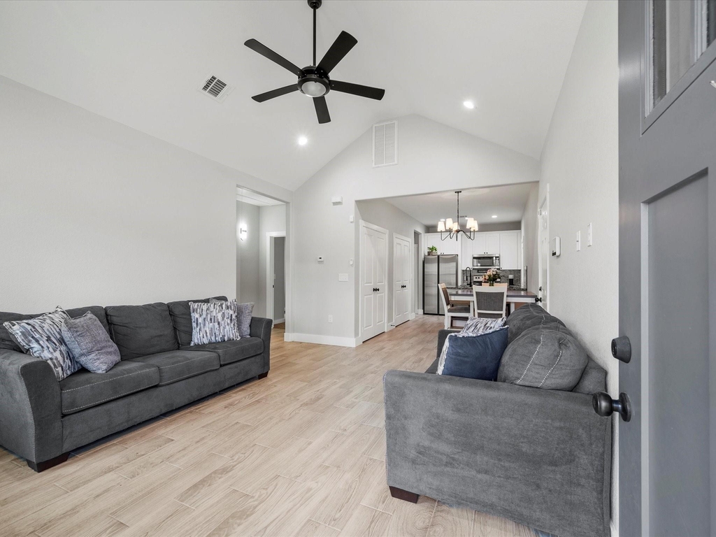 16322 Crockett Martin Estates Drive - Photo 2