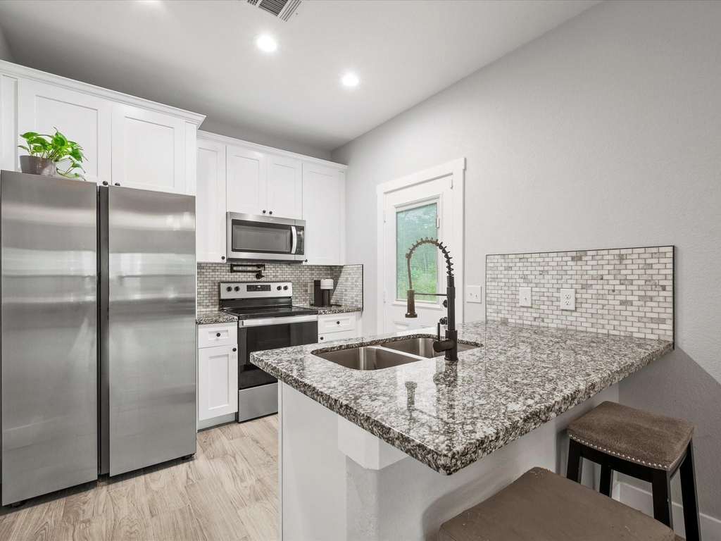 16322 Crockett Martin Estates Drive - Photo 6