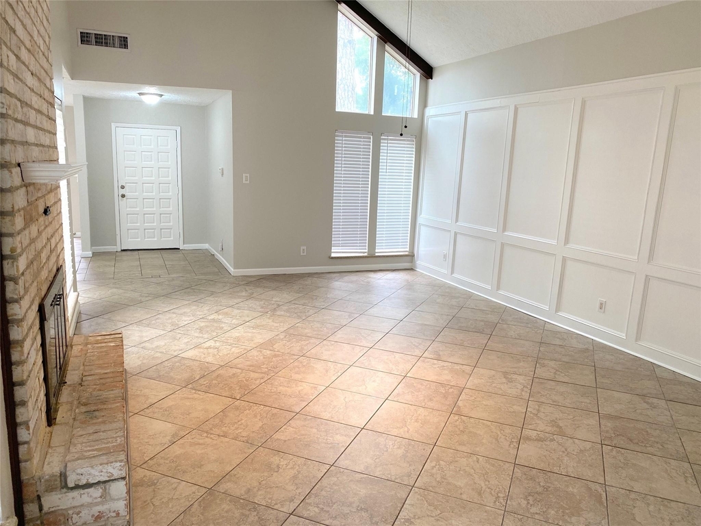 14934 Elmont Drive - Photo 7