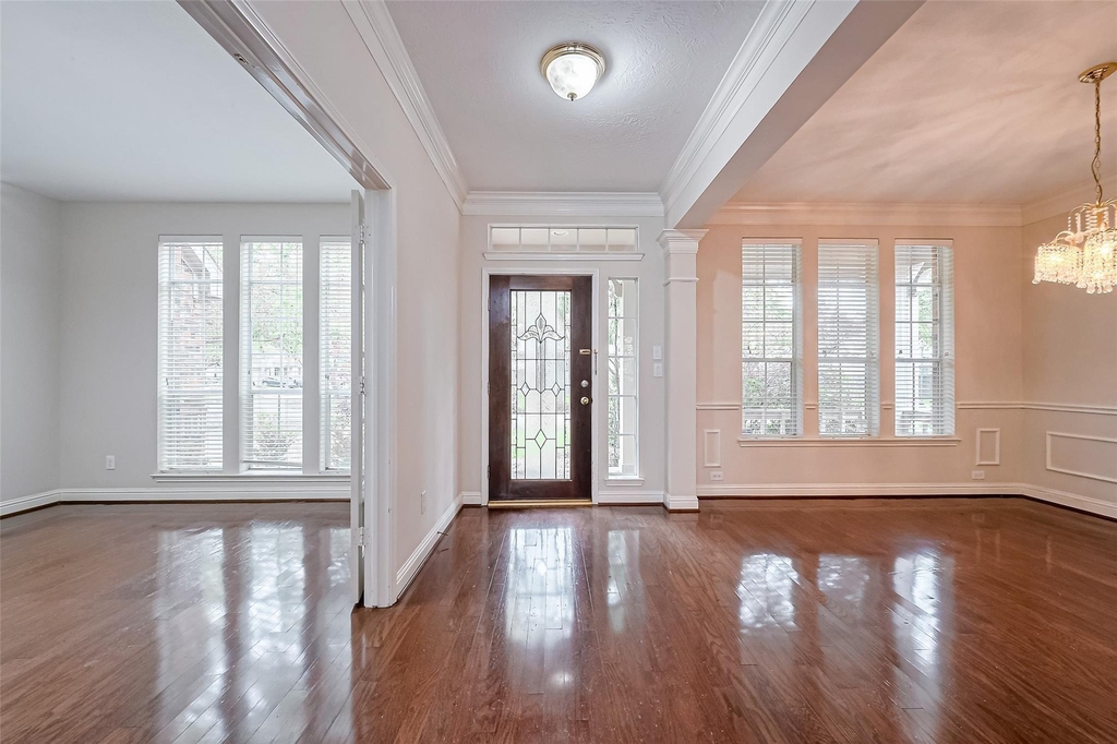 5547 Cranston Court - Photo 4