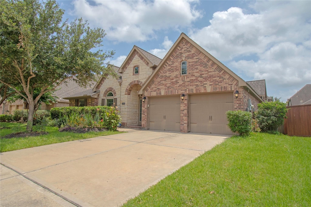 2019 Sunset Springs Drive - Photo 3