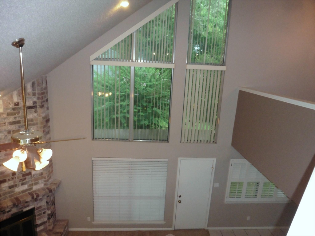 3607 Duncaster Drive - Photo 2
