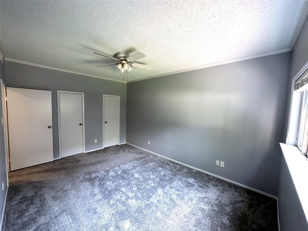 7037 N Holiday Drive - Photo 8