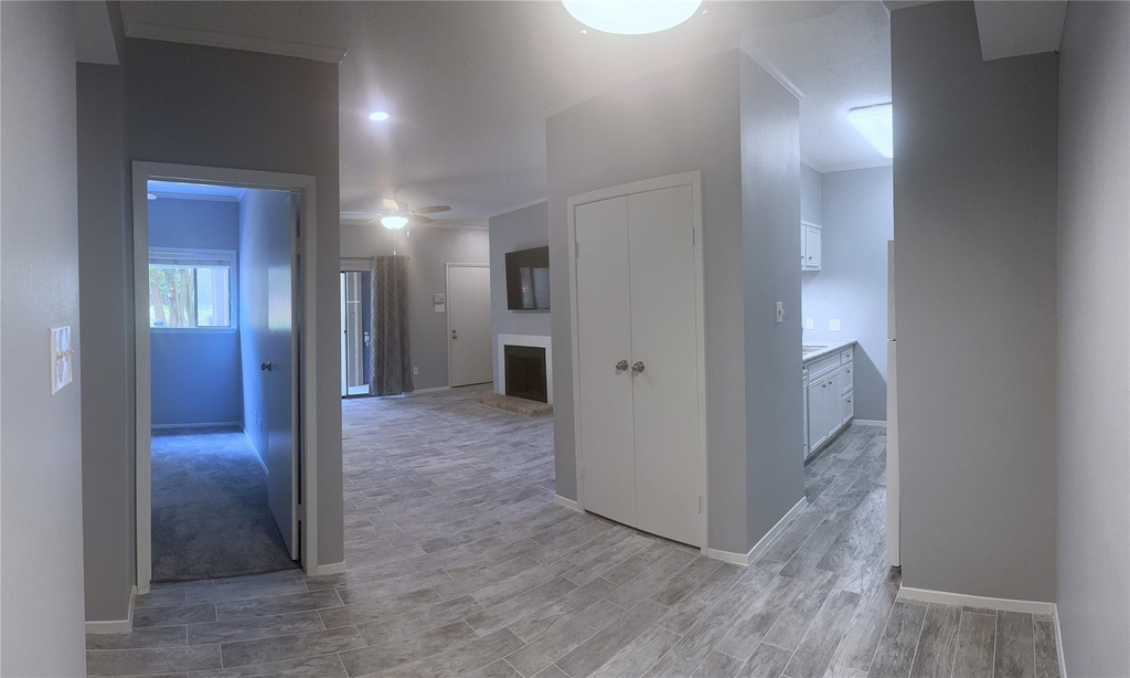 7037 N Holiday Drive - Photo 3