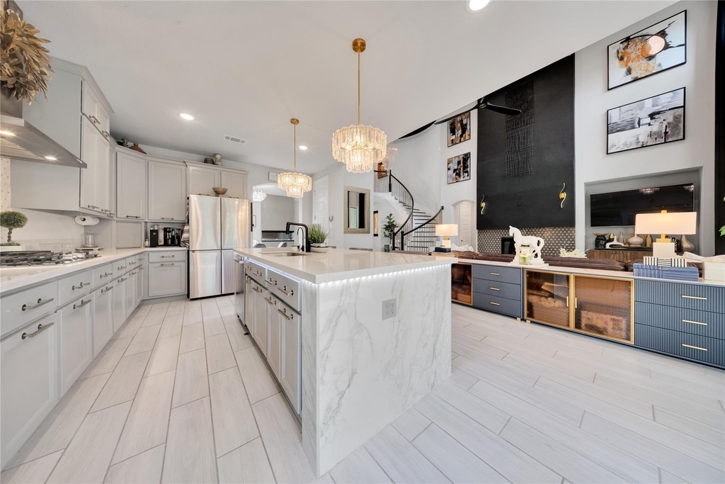 8826 Forest Side Drive - Photo 11