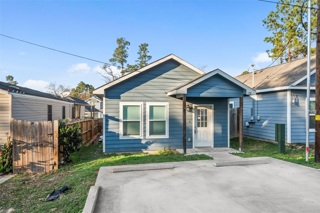 16928 Kempwood - Photo 0