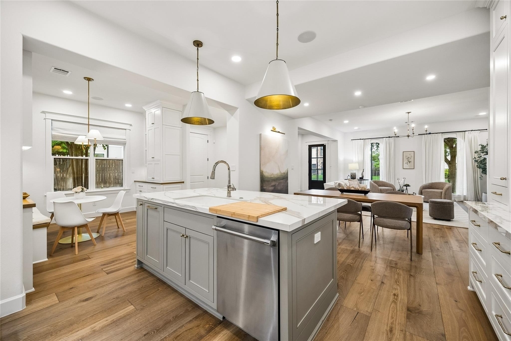 2031 Sheridan Street - Photo 8