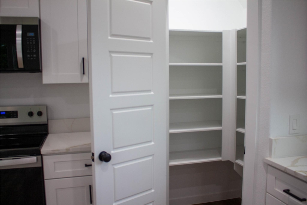 106 Runnels Street - Photo 3